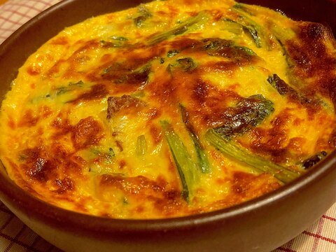 ベーコンと小松菜のキッシュ風グラタン